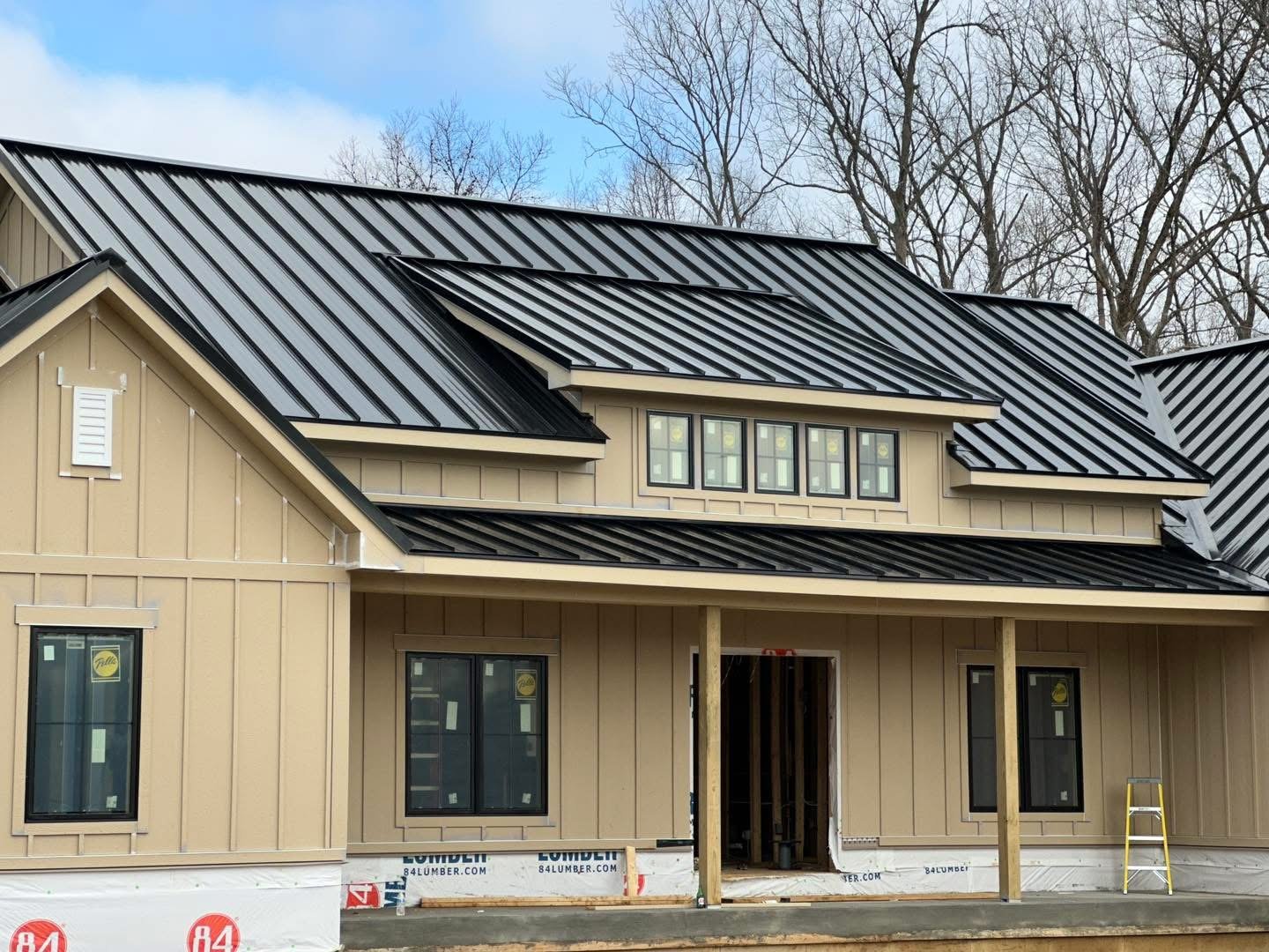 Modern farmhouse with a Windy Hill standing seam metal roof